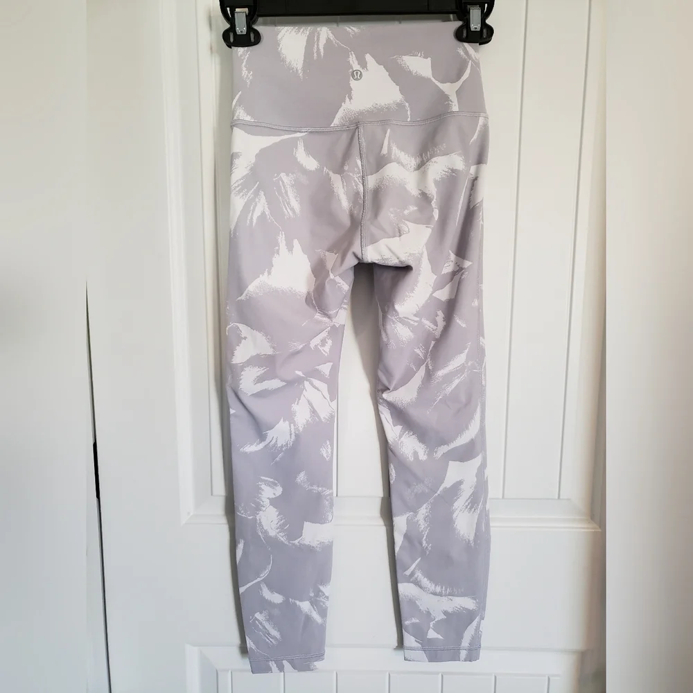 RARE Lululemon Pattern Wunderunder Leggings 25" - Picture 3 of 8
